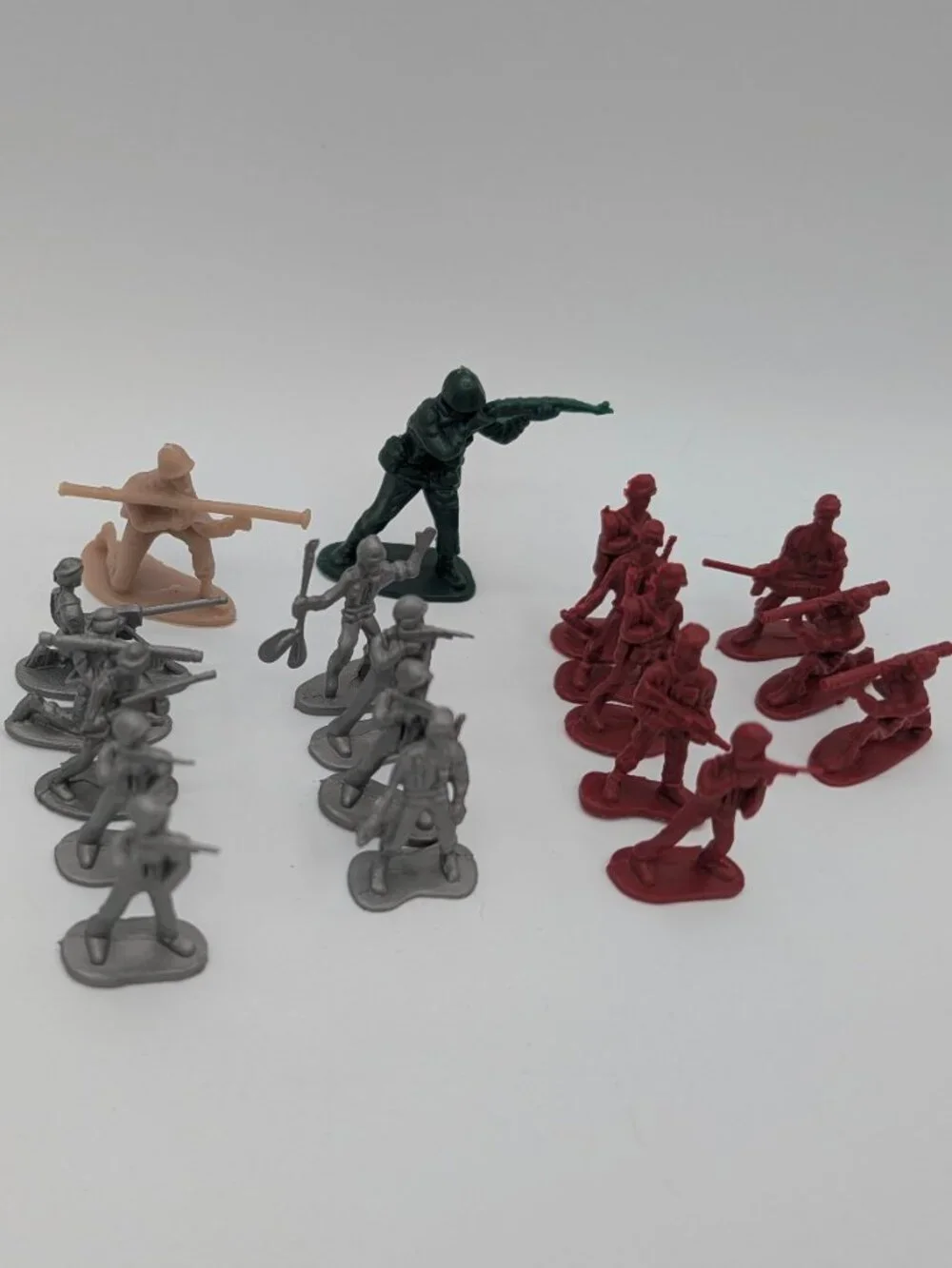 Plastic Army Men Figurines Toy Soldiers Military Guys Mixed Lot Micro Mini